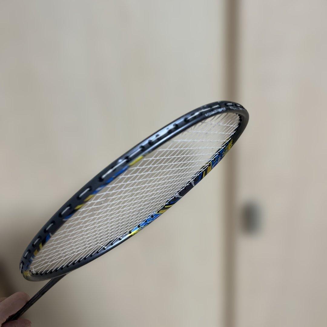 ヨネックス　バドミントンラケット　アークセイバー3