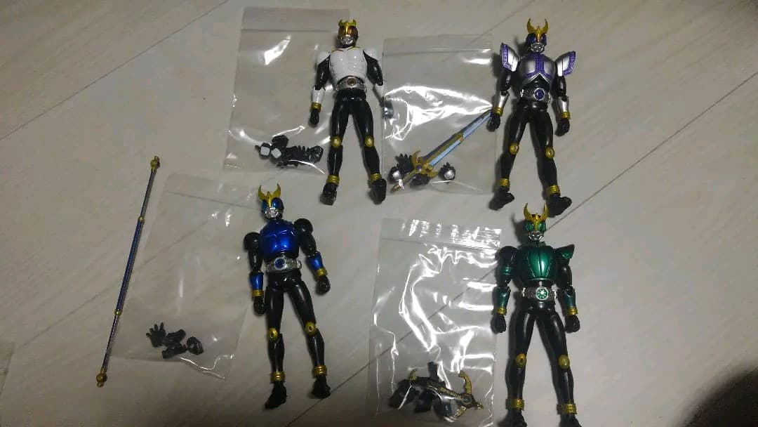 フィギュアーツ　仮面ライダークウガ　セット