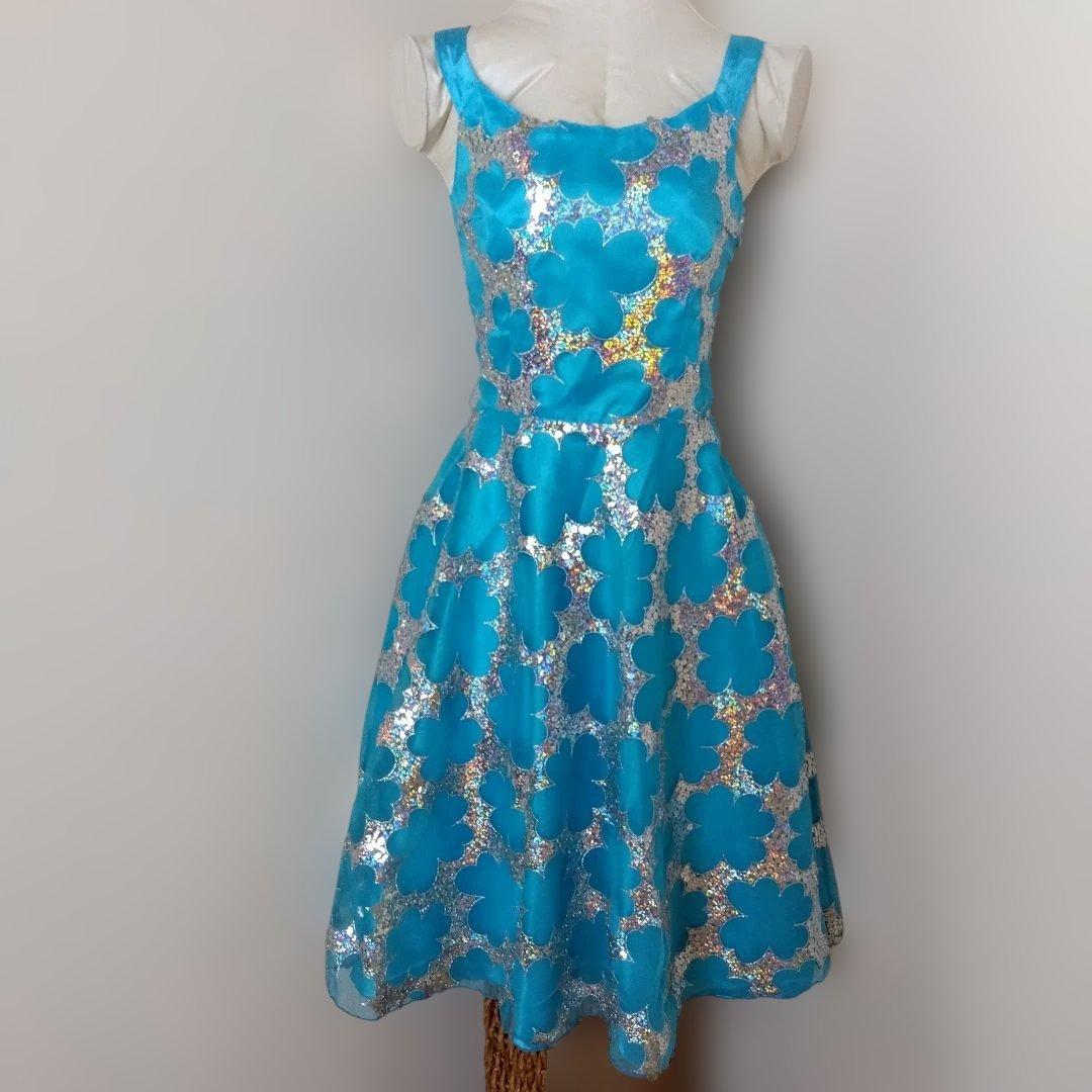 青い花柄ドレス Aライン ノースリーブ