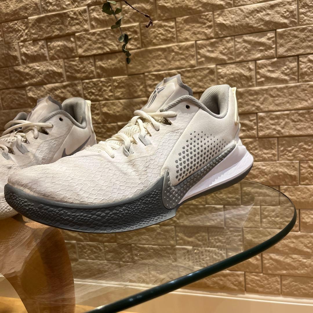 希少　Nike Mamba Fury size 28