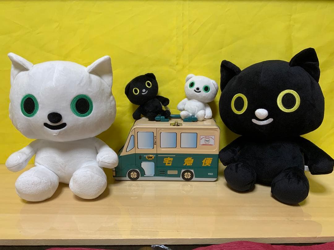 「ヤマト運輸」白猫黒猫のぬいぐるみとお菓子缶(ウォークスルー)セット