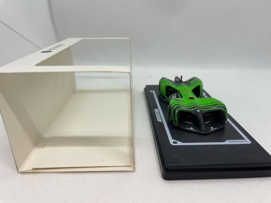 ミニカー 405-135 ROBORACE 1/43 ROBOT ON BOARD