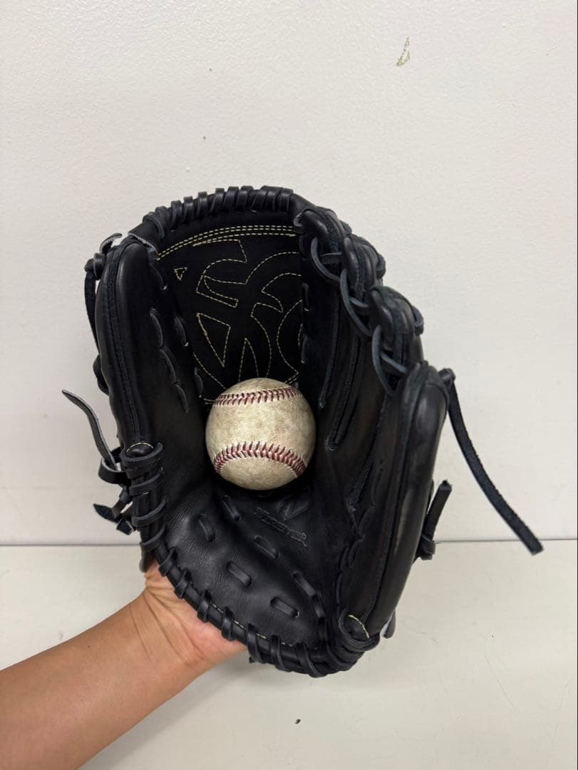 硬式投手用グローブ　VIREITER