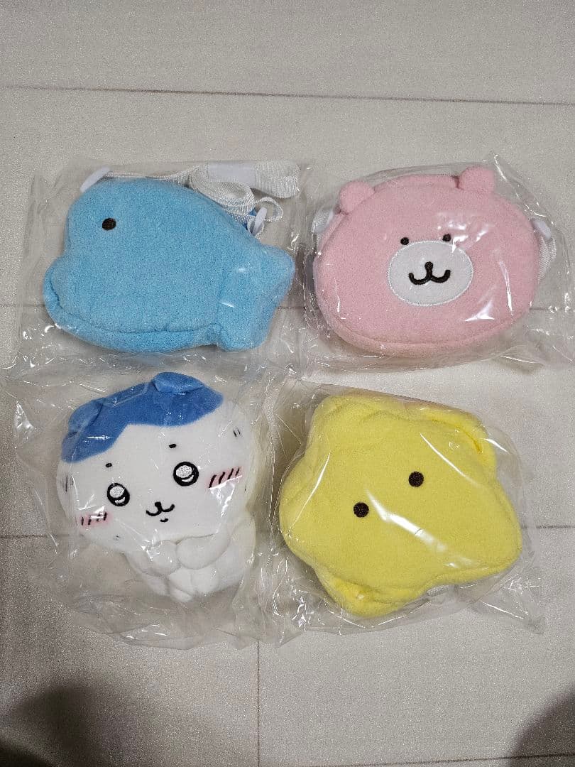 ちいかわ64点。マスコット·ぬいぐるみ·ポシェット·バッチまとめ売り➀