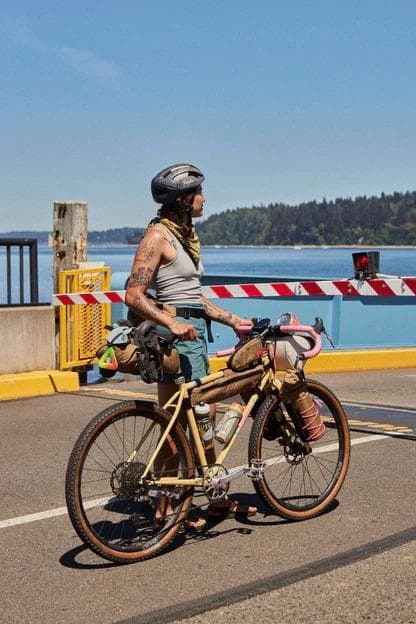 SWIFT INDUSTRIES ホールドファスト ハーフフレームバッグ L 黒