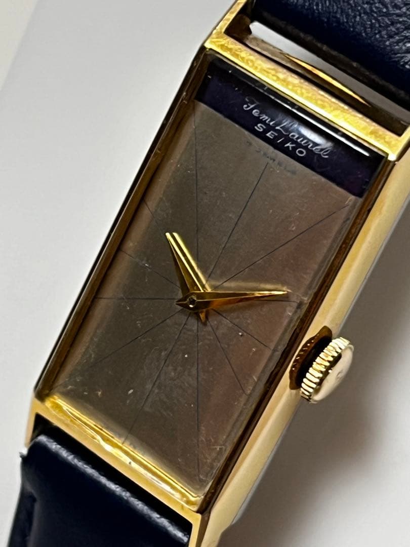 アンティーク手巻きレディース腕時計　セイコー　フェミローレル