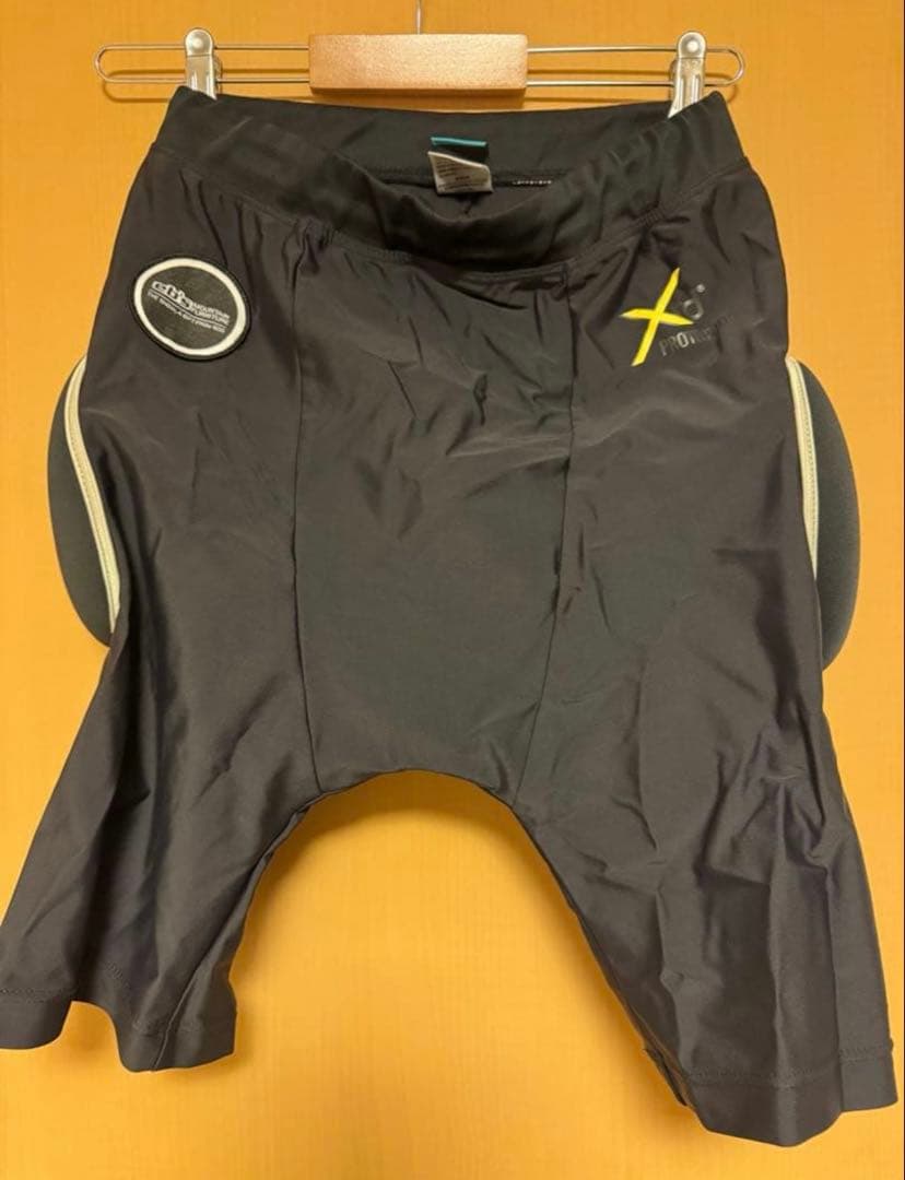 eb's Xrd Protection ヒップガード ブラック