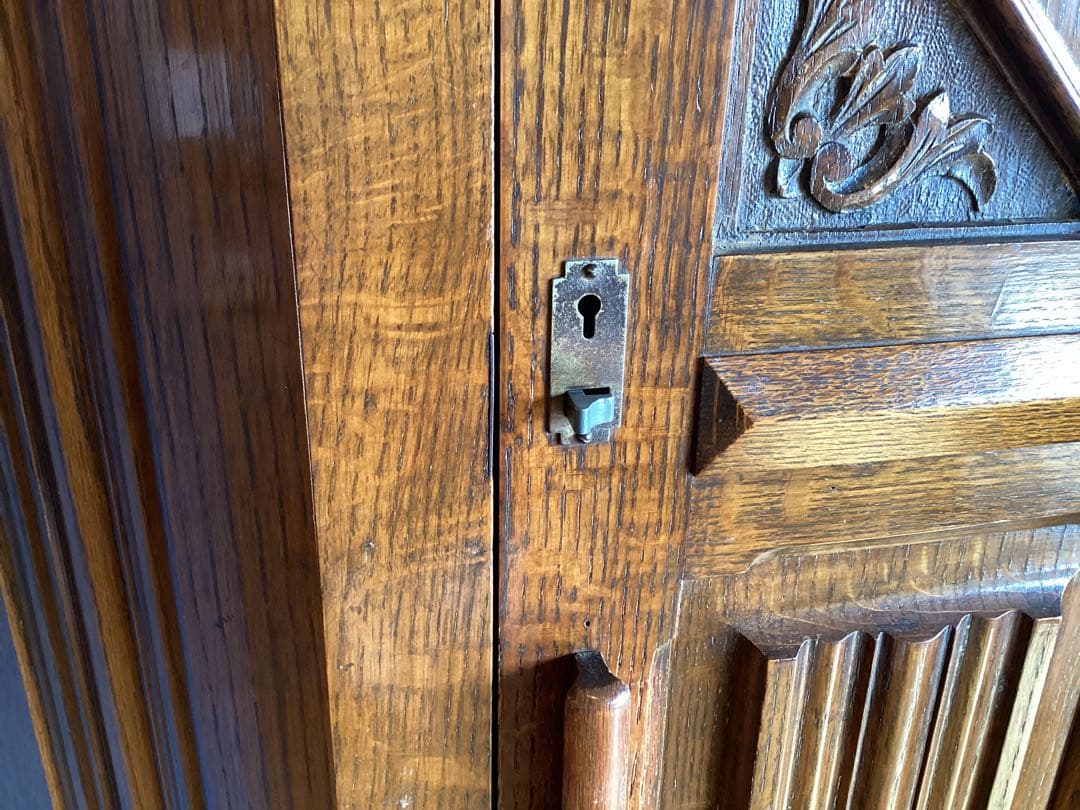 英国　アンティーク　ワードローブ　クローゼット　木製