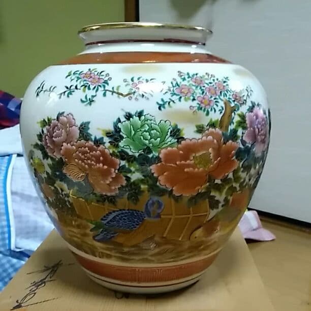 九谷焼　花瓶.ツボ