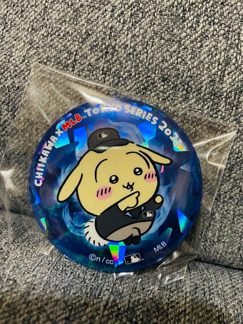 ちいかわ　MLB TOKYO SELIES ホログラム缶バッジ　全11種コンプ
