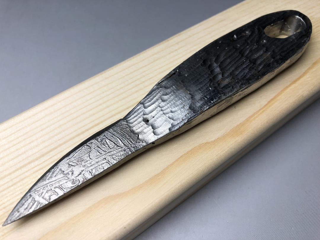 アルタイ隕石 使用 天鉄刀 刀型オブジェ・一点物 170g 共箱