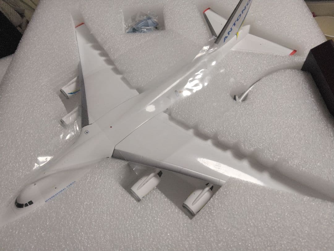 早い者勝ち　激安　1/200　アントノフエアラインズ　ANTONOV 124