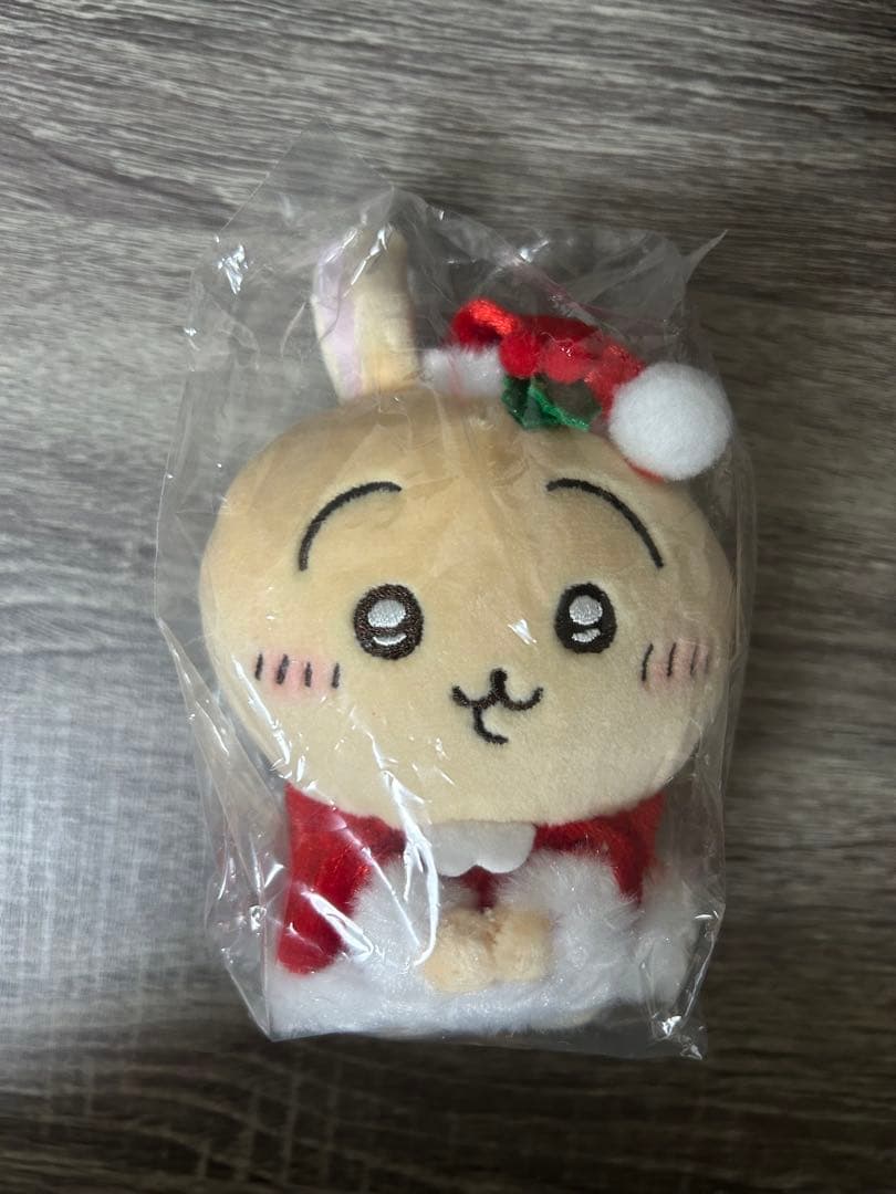 【土日限定値下げ】ちいかわ サンタさんだ！持ちますマスコットうさぎ