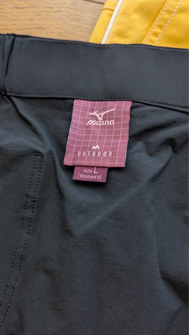 黒と黄色のゴルフスカート2枚組　新品未使用