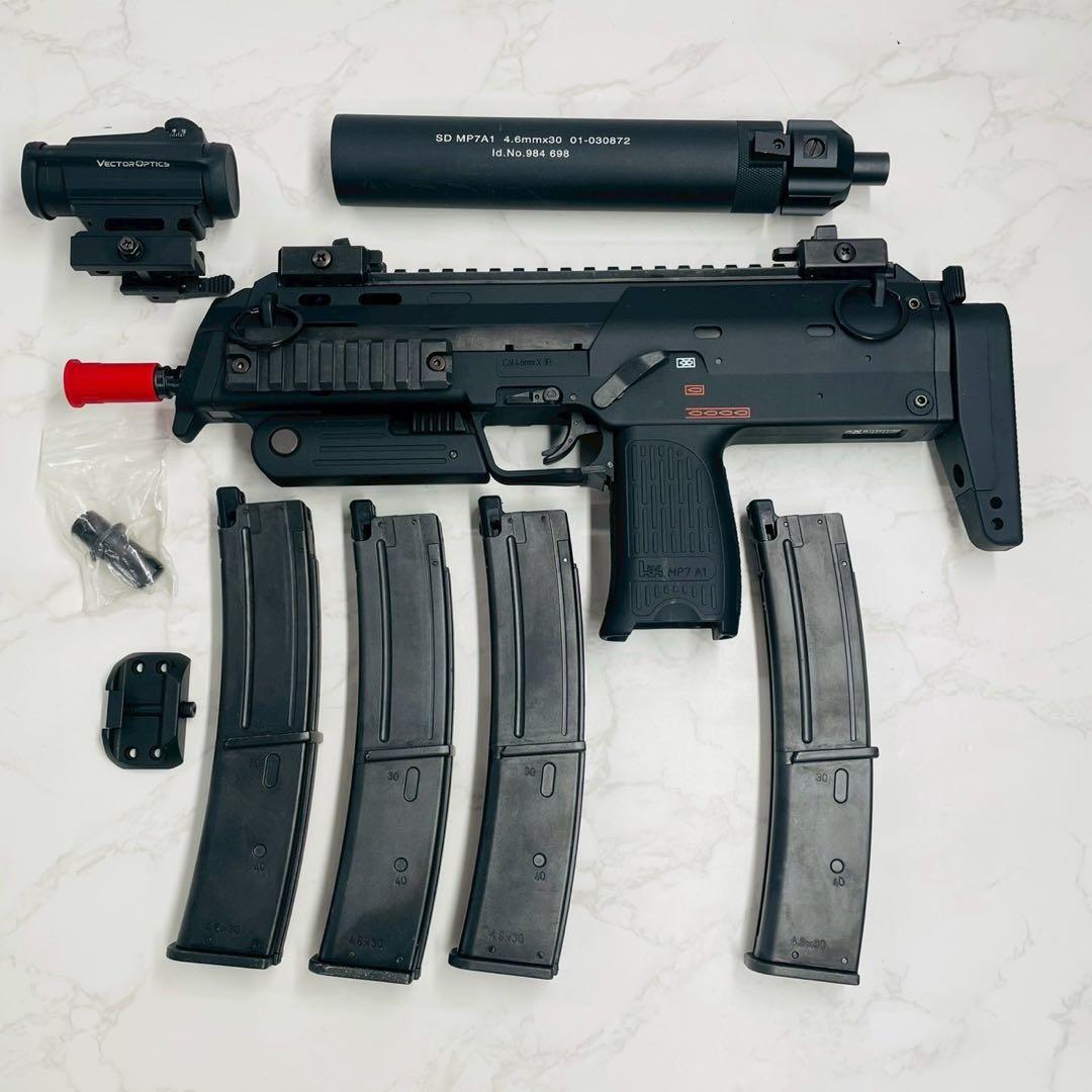 東京マルイ ガスブローバック マシンガン MP7A1[BK] マガジン 多数