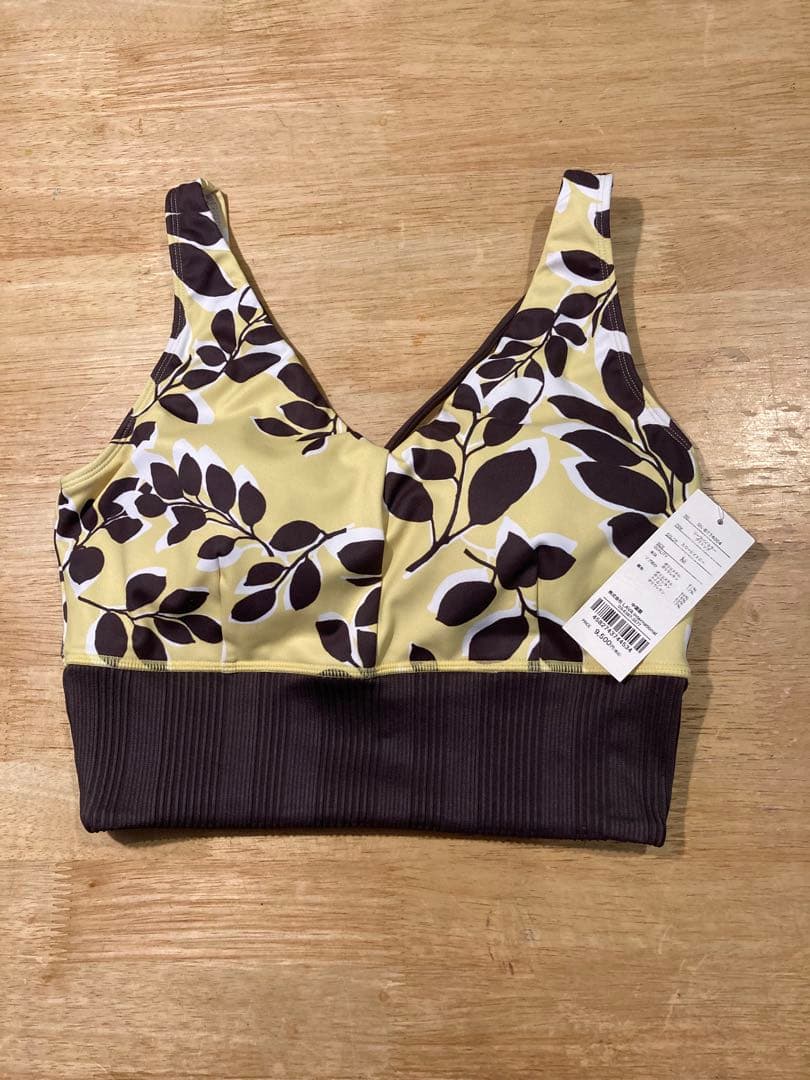 LAVA SUKALAリントスル　リーフバイカラーブラトップ・レギンスセット