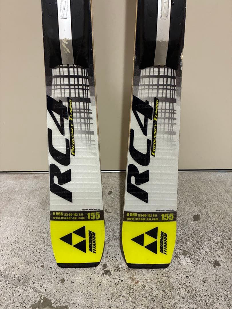 Fischer RC4 スキー板 ホワイト/イエロー