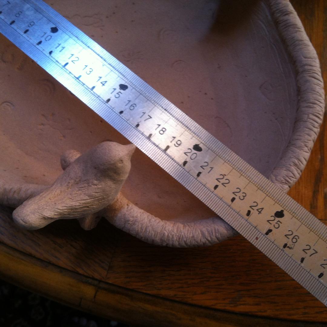 No.2 バードバス　餌台　：小鳥二羽、カタツムリ、カエル、カメ　焼き締め焼成