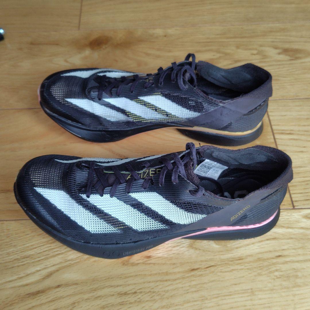 adidasスパイクシューズ 黒/白