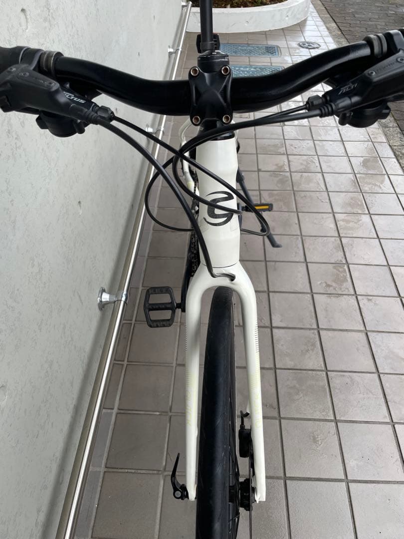 ヨ*ー様 Cannondale quick4 クロスバイク ホワイト