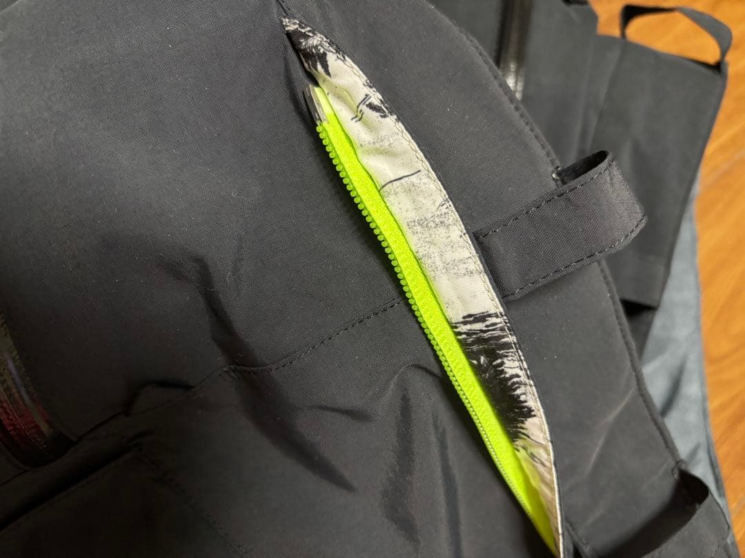 ボルコム　ゴアテックス　スノーボード　パンツ　Mサイズ