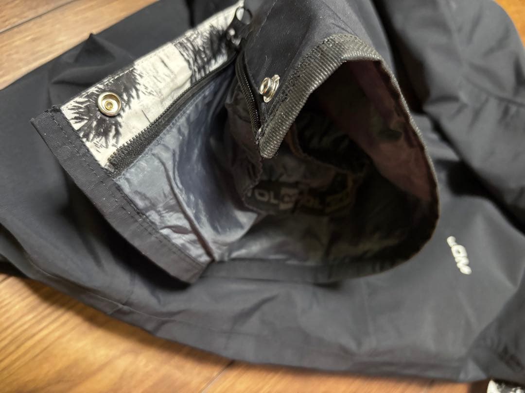 ボルコム　ゴアテックス　スノーボード　パンツ　Mサイズ