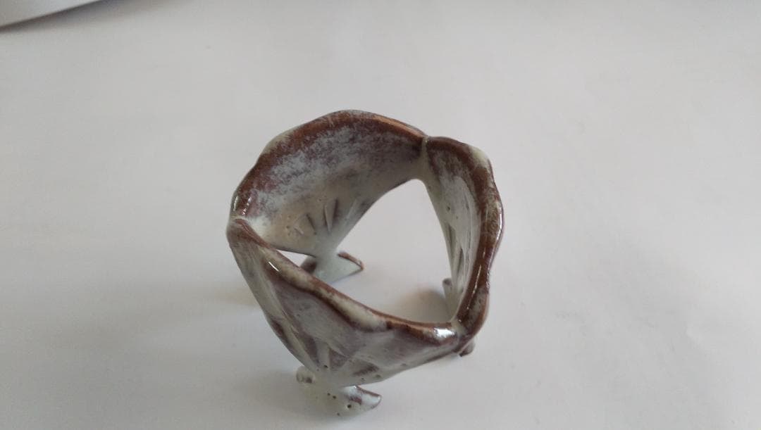 亀井楽山 高取焼 三扇 蓋置 師 十四代味楽 茶道具 新品 未使用 です。