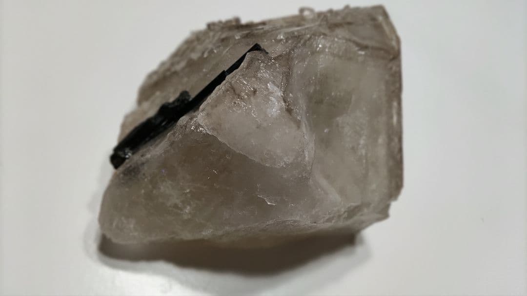 パワーストーン　原石　希少！　トルマリンwithクォーツ原石　1,877g