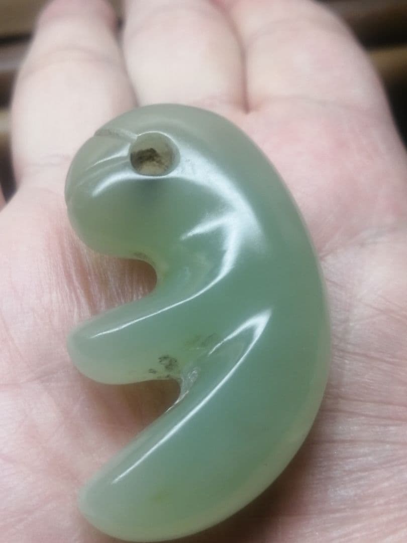 ★古墳期『糸魚川翡翠勾玉』出土品　5.50cm　『超琅玕翡翠』本物。儀式勾玉です