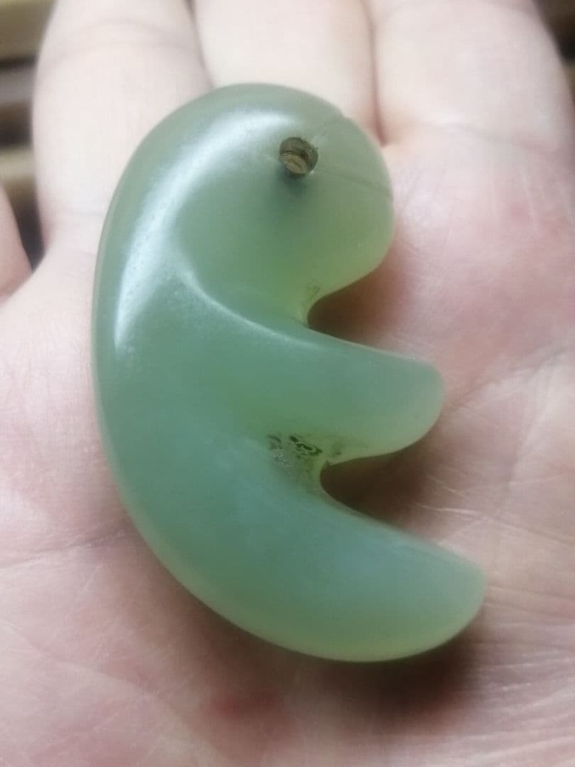 ★古墳期『糸魚川翡翠勾玉』出土品　5.50cm　『超琅玕翡翠』本物。儀式勾玉です