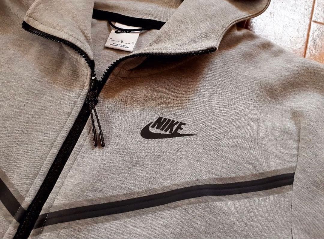 Nike テックセットアップM