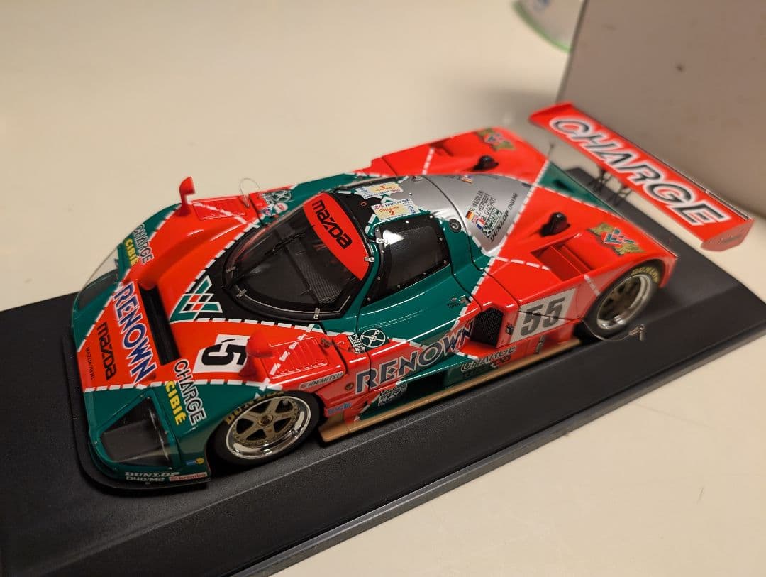 AUTOart シグネチャーモデル Mazda 787B 1/18 オートアート