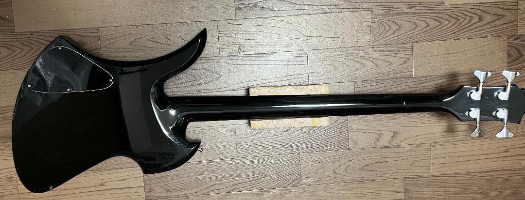 フェルナンデス製　モッキンバードベース　ブラック　スルーネック　VINTAGE