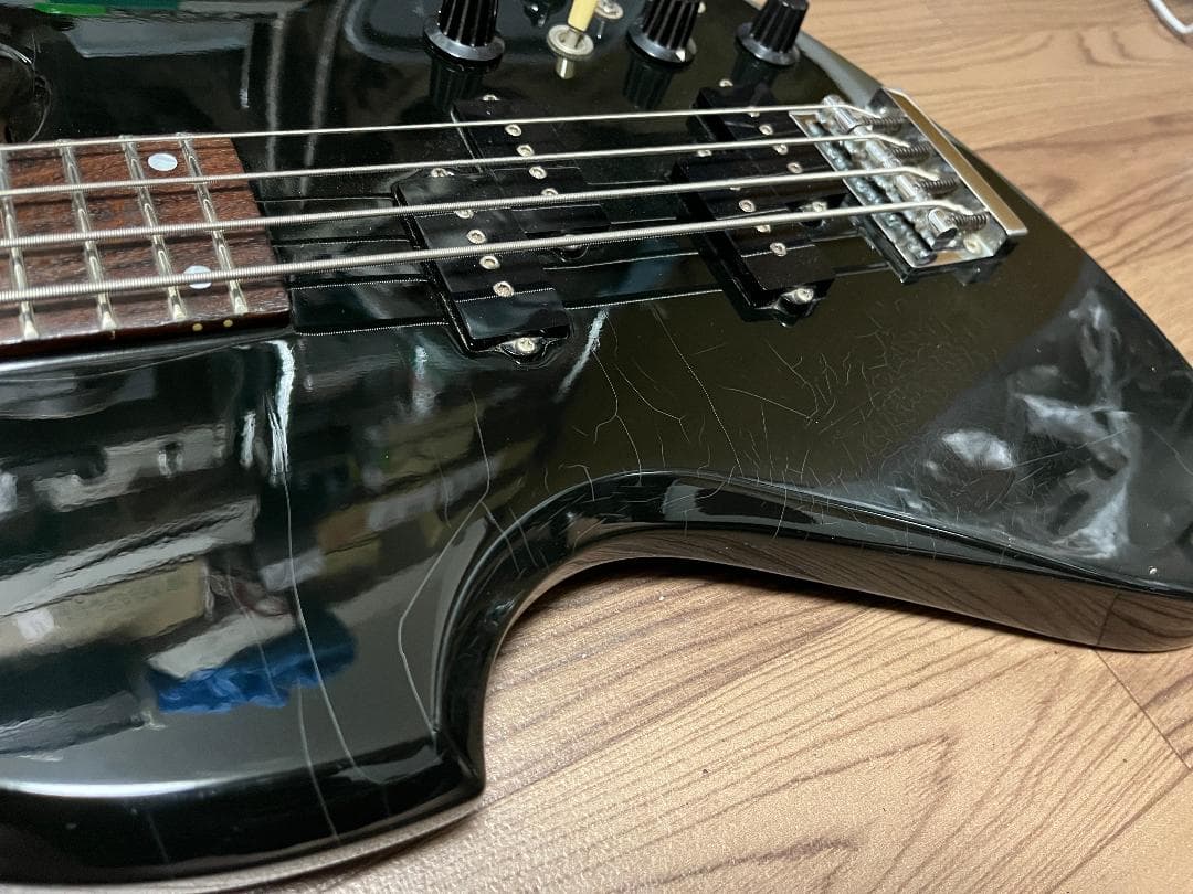 フェルナンデス製　モッキンバードベース　ブラック　スルーネック　VINTAGE