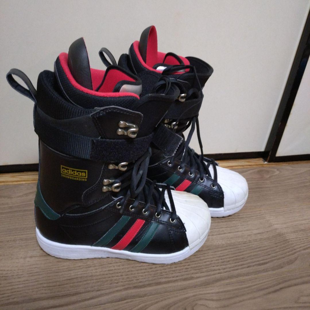 adidas スノーボードブーツ superstar