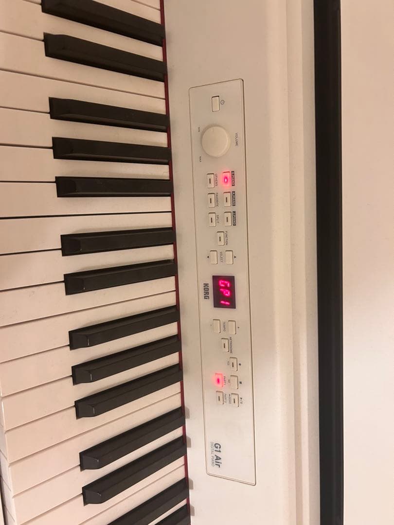 KORG G1 Air ホワイト デジタルピアノ 椅子２つ付き　[引き取り限定]