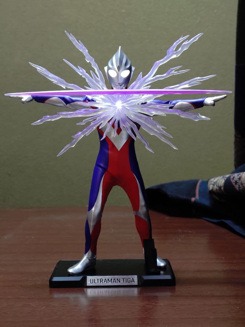 海外限定 alphamax アルファマックス ウルトラマンティガ