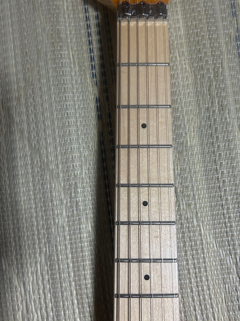 ミュージックマン風コピーモデルギター　AXIS