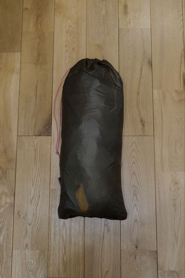 ヒルバーグ/エナン/フットプリント付き