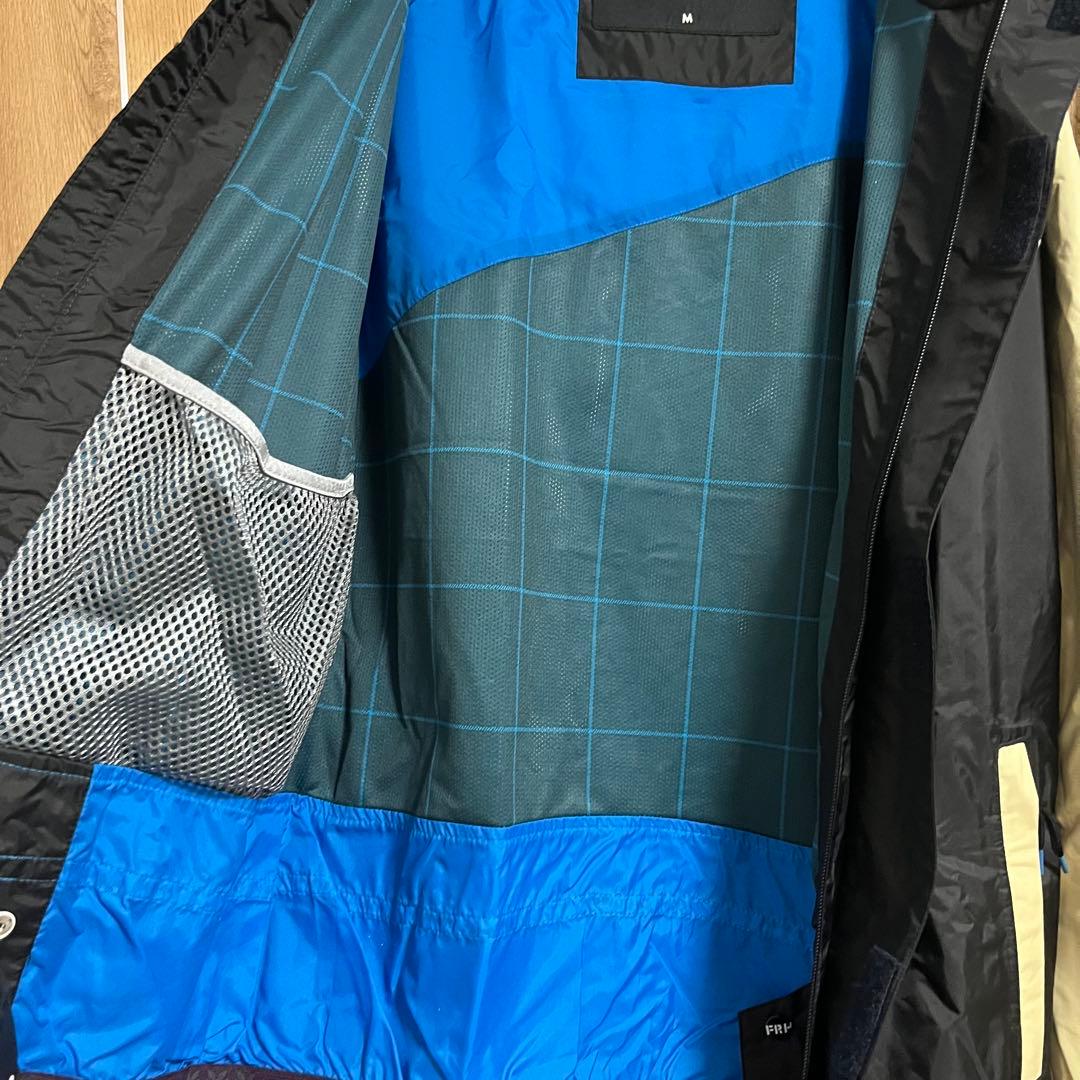 【タグ付】美品 FRH REW スノボウェア M 上下セット