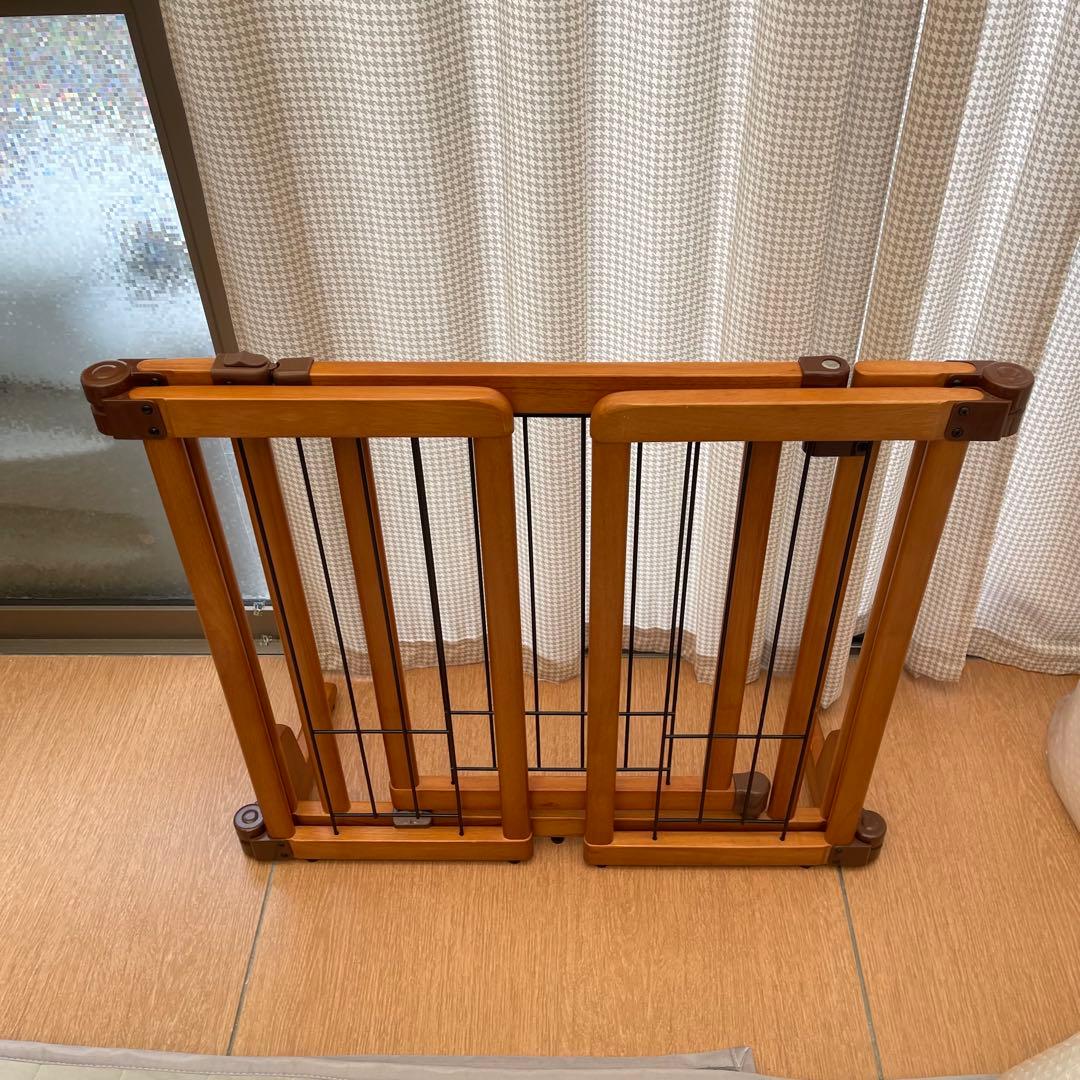 綺麗！リッチェル　木製　おくだけゲート　ペットゲート　ベビーゲートS