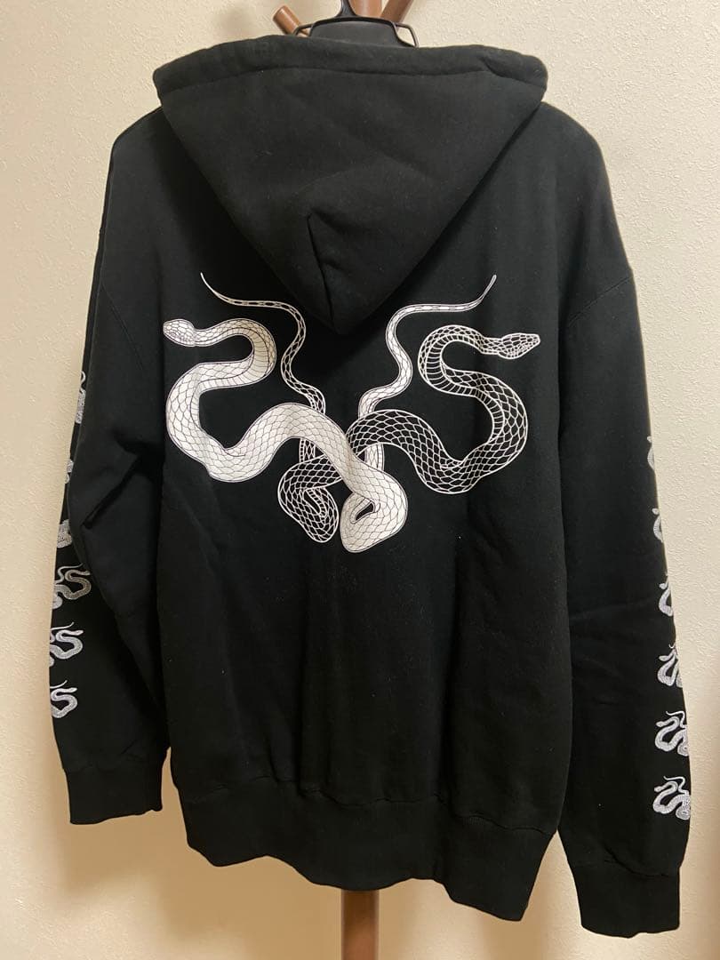 【KNOSIS】ジップパーカー