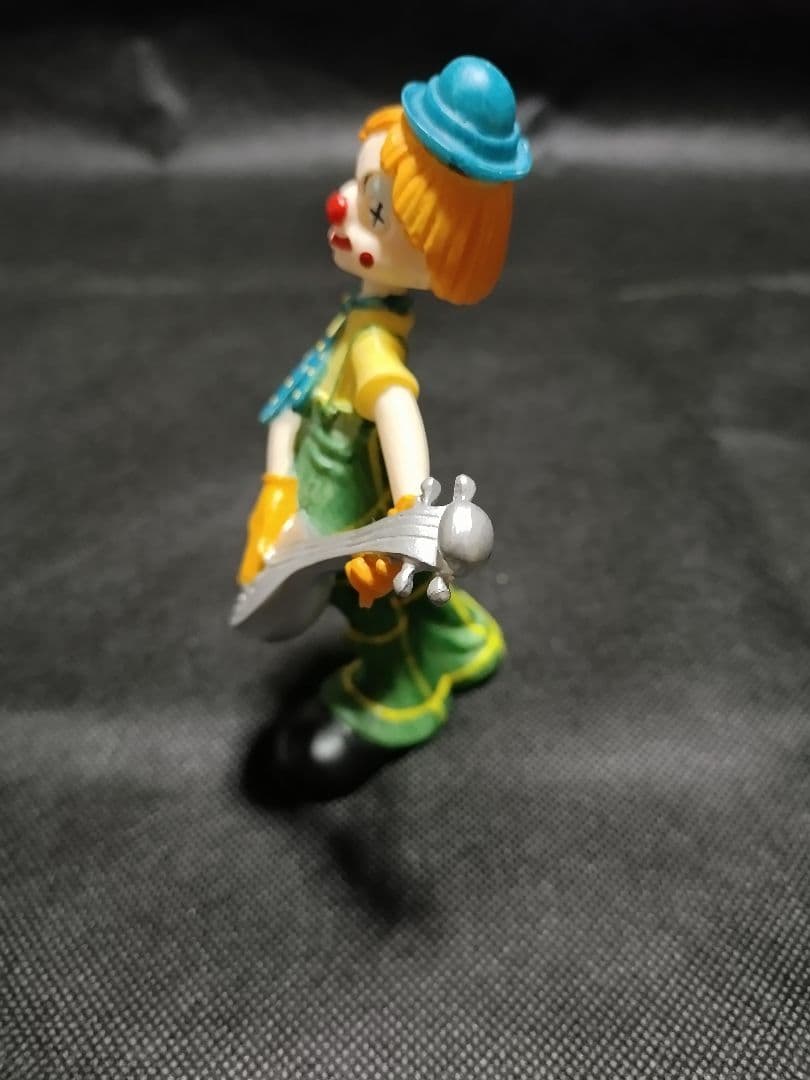 道化師 フィギュア