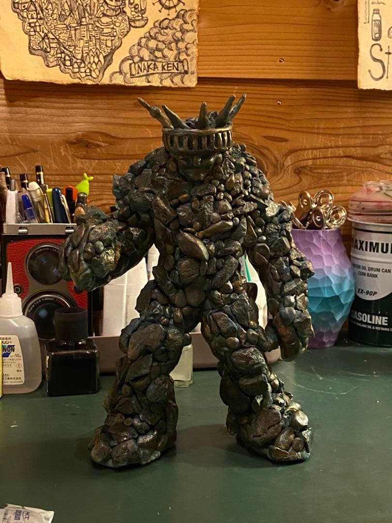 自由の女神岩石フィギュア 約20cm