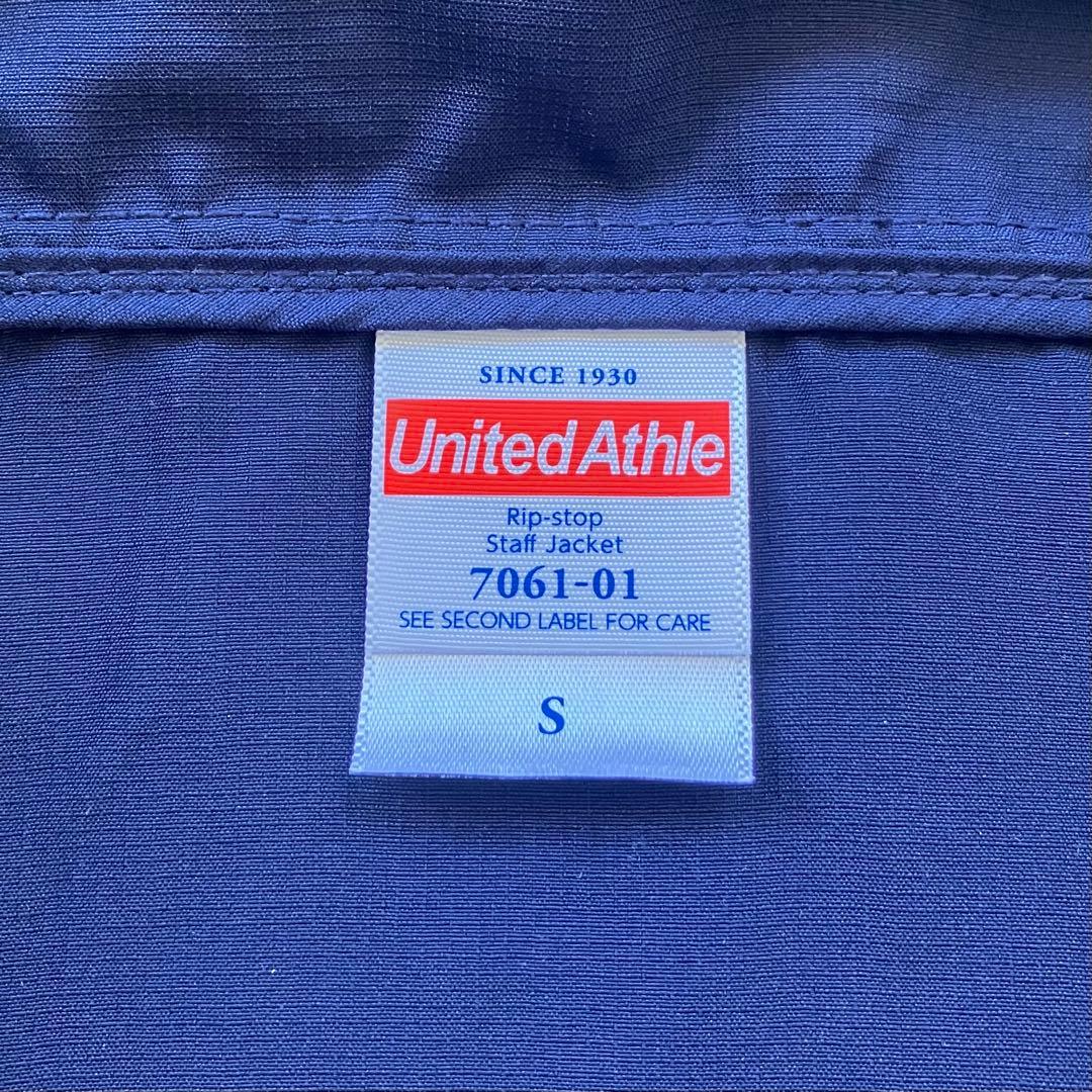 大阪・関西万博　ミャクミャク　イベントブルゾン　非売品　Sサイズ　缶バッジ付き