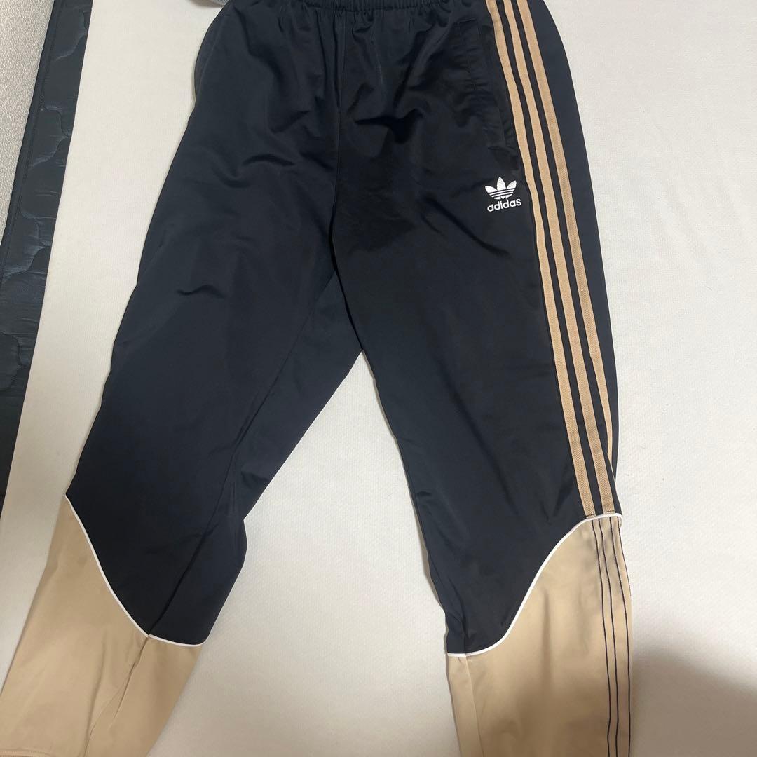 adidasジャージセットアップ