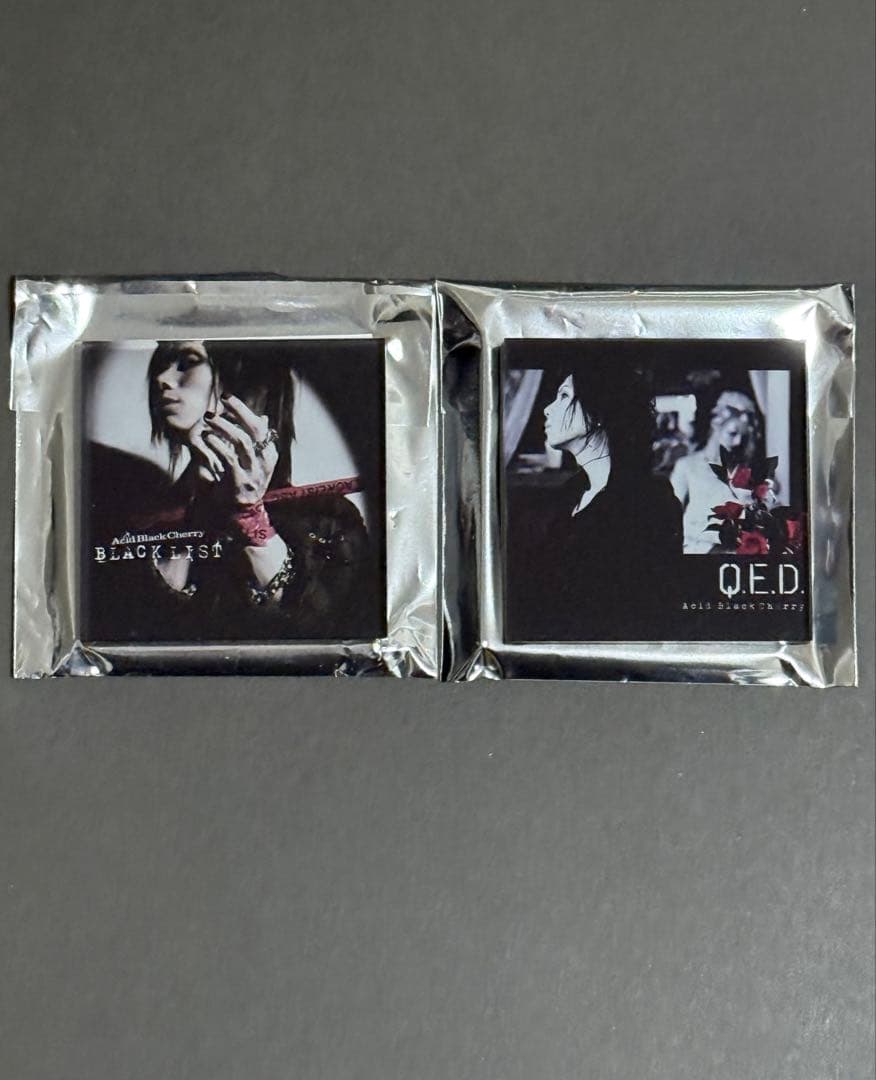 フ*ー様 Acid Black Cherry アクリルマグネットA 2個セット