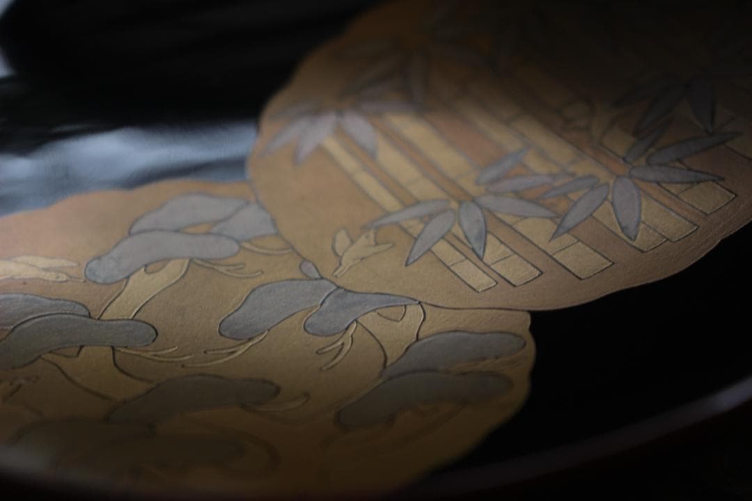 極小傷あり！極上紅溜塗にモダン松竹梅蒔絵のお椀2点（検輪島塗京塗蒔絵椀雑煮椀