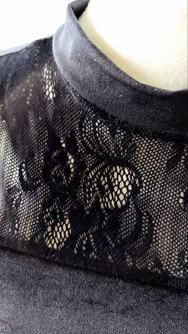 Ｓ～Ｍサイズ／ベロアと起毛レースの薔薇の花柄が上品な黒い娘役レオタード