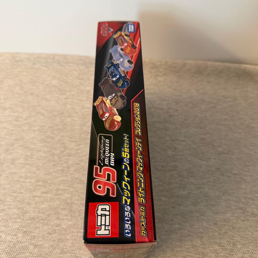 トミカ カーズ ライトニングマックイーン コレクション2019 新品